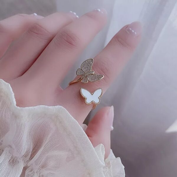 Anillo de Mariposa Alala