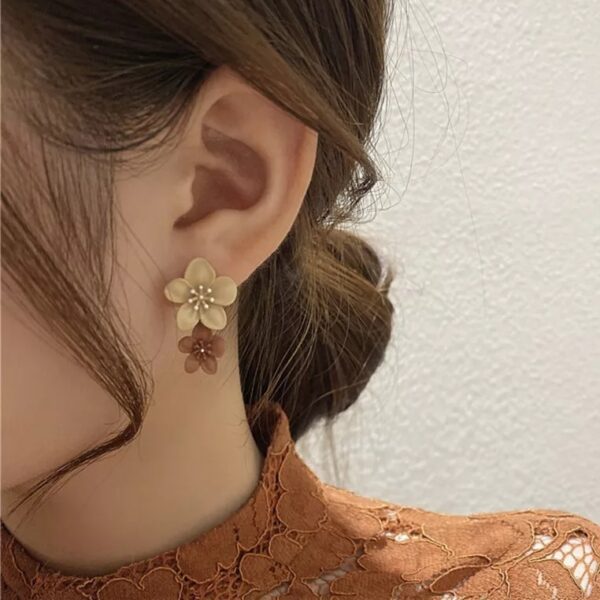 Aretes flor cafe Alala