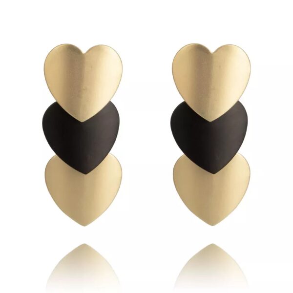 Aretes de corazón dorado con negro Alala