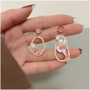 Aretes Asimetricos de Conejito con Flores